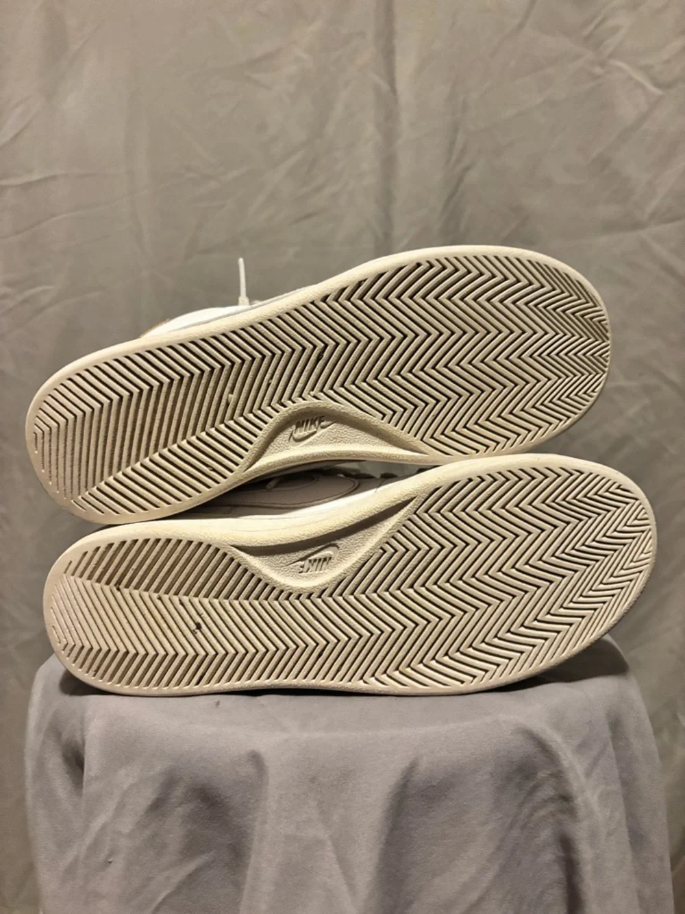 Nike White and Purple High-Top Sneakers Women’s Two Toned - Picture 7 of 7